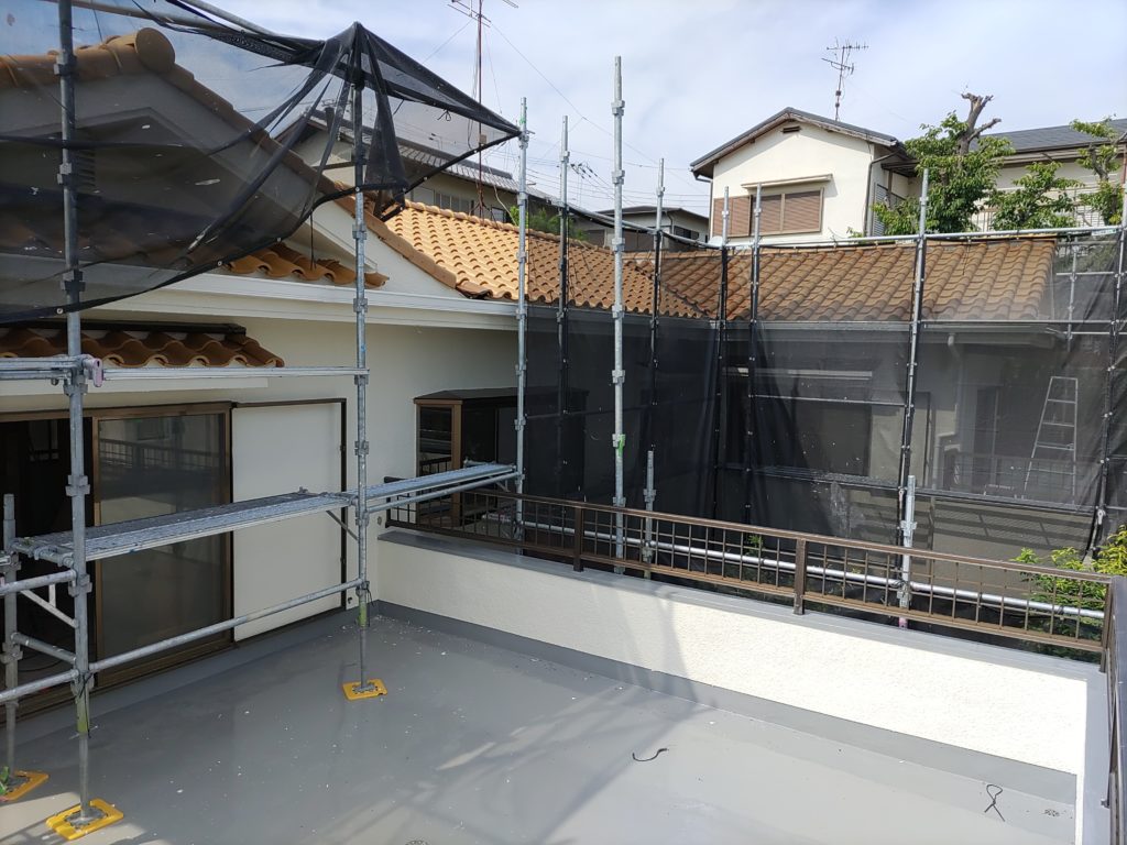 豊中市で樋工事(樋の取り替え工事)をしました。 大阪府摂津市 屋根工事・外壁工事・板金工事・雨樋・屋根葺き替え・リフォーム 山辺板金工作所